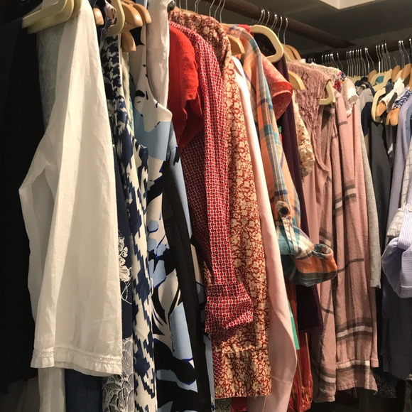 Meet your Posher, Jenn - Picture 2 of 3